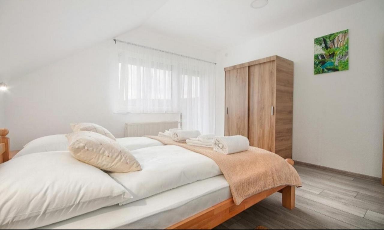 Apartment Josipa Selište Drežničko Kültér fotó