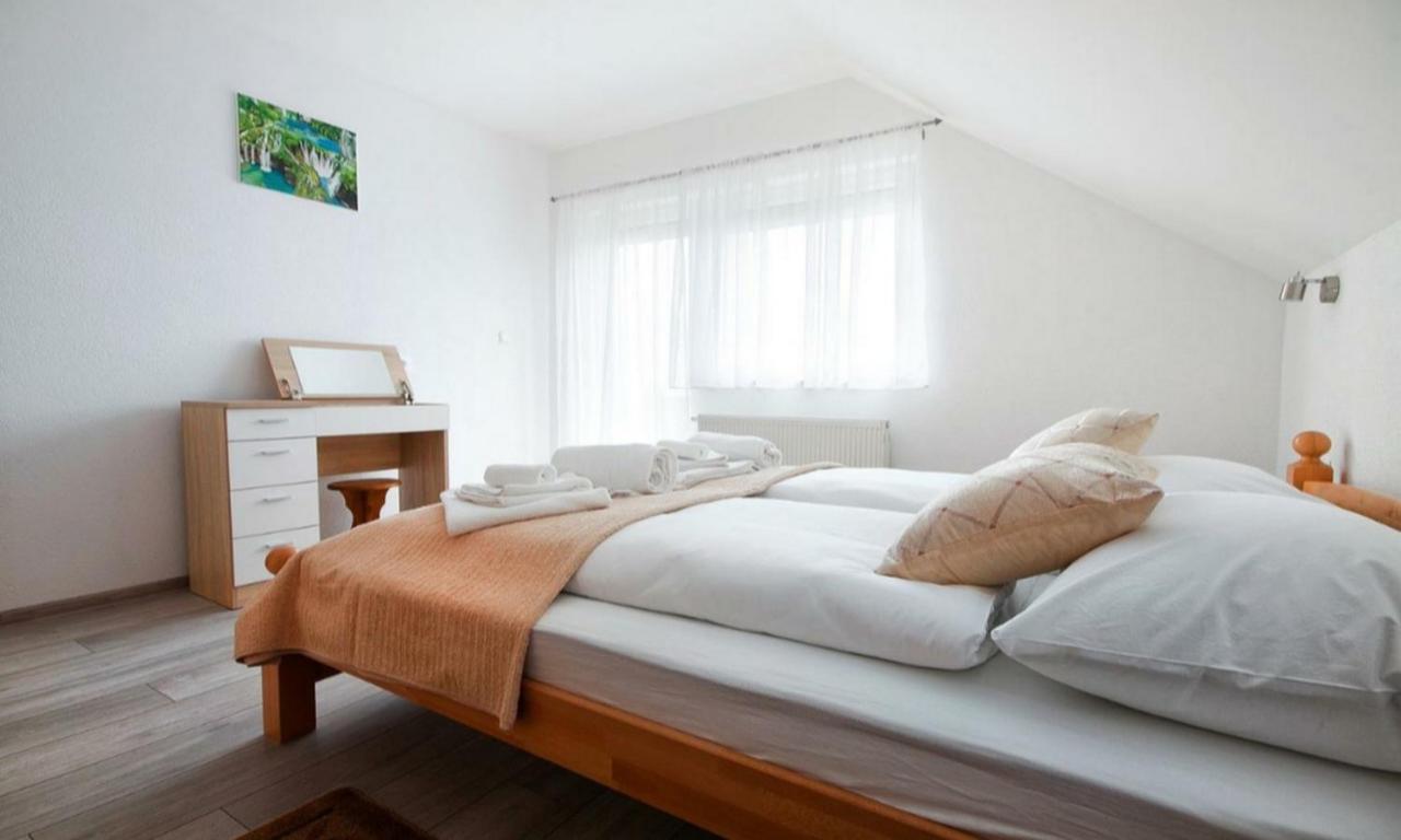 Apartment Josipa Selište Drežničko Kültér fotó