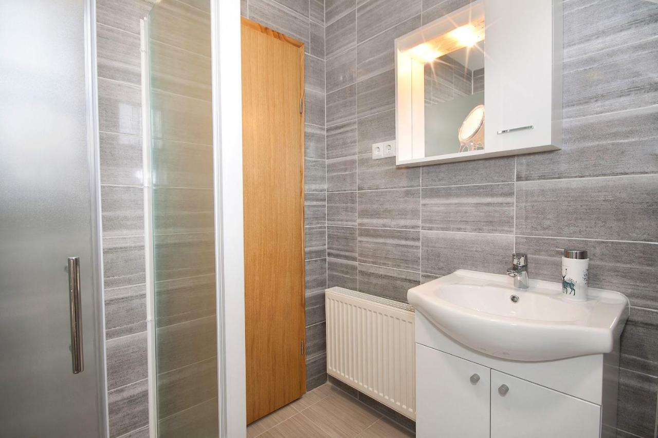 Apartment Josipa Selište Drežničko Kültér fotó
